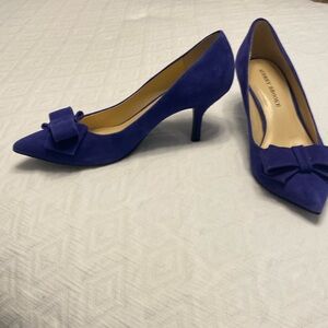 Audrey Brooke blue heels